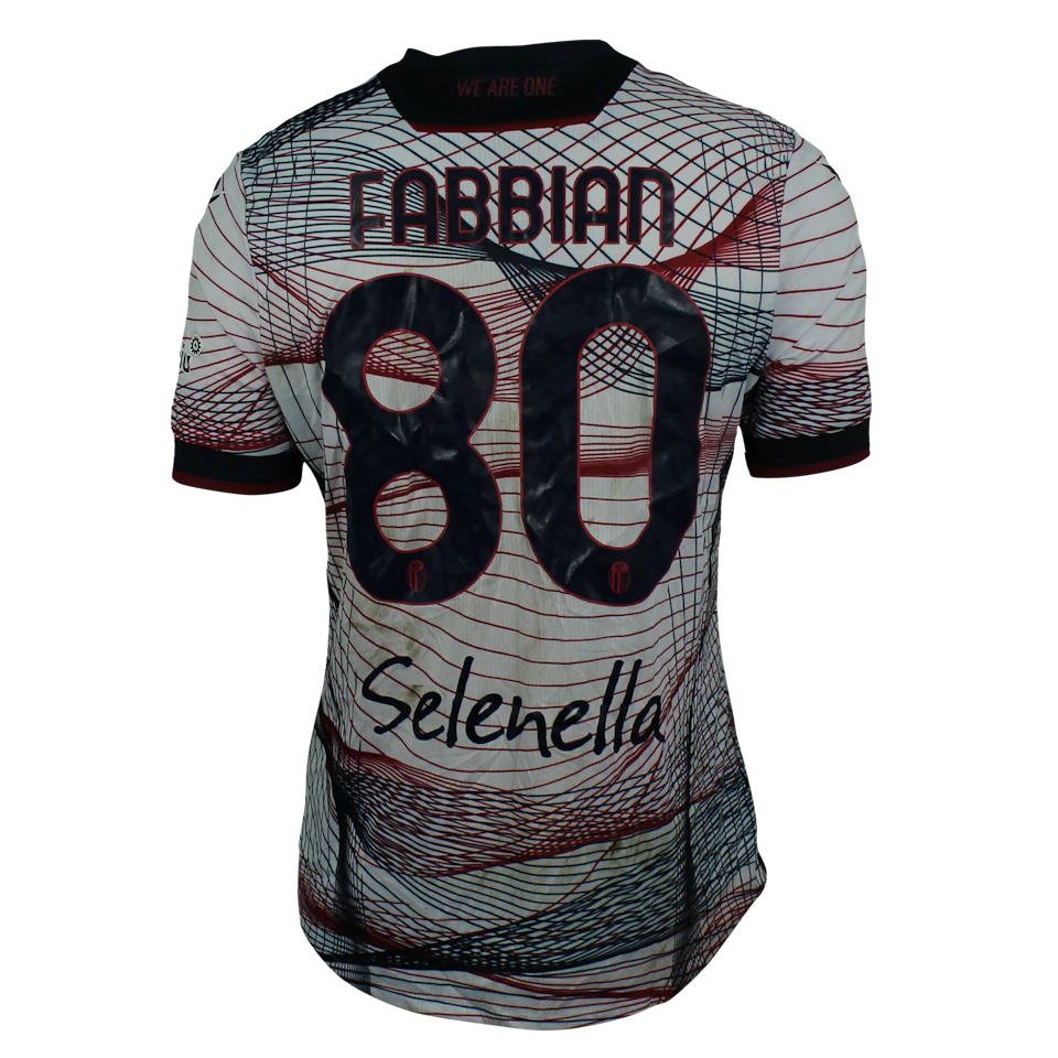 来自Bologna Fc 1909的Giovanni Fabbian球衣