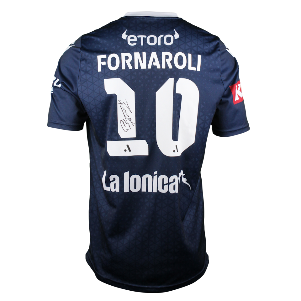 Bruno Fornaroli Melbourne Victory shirt