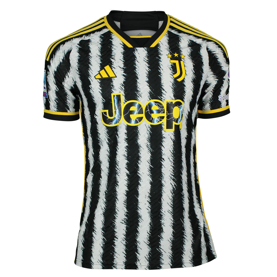 来自Juventus FC的Filip Kostić球衣