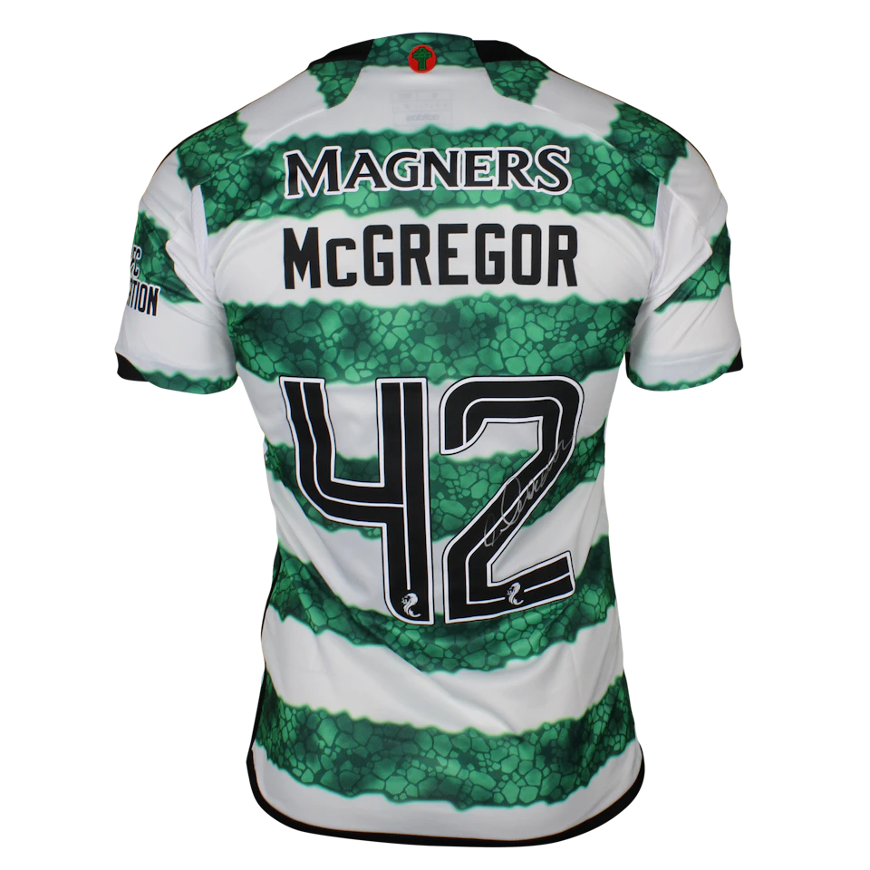 Callum McGregor Celtic のシャツ