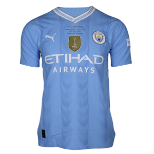 Oscar Bobb Manchester City shirt