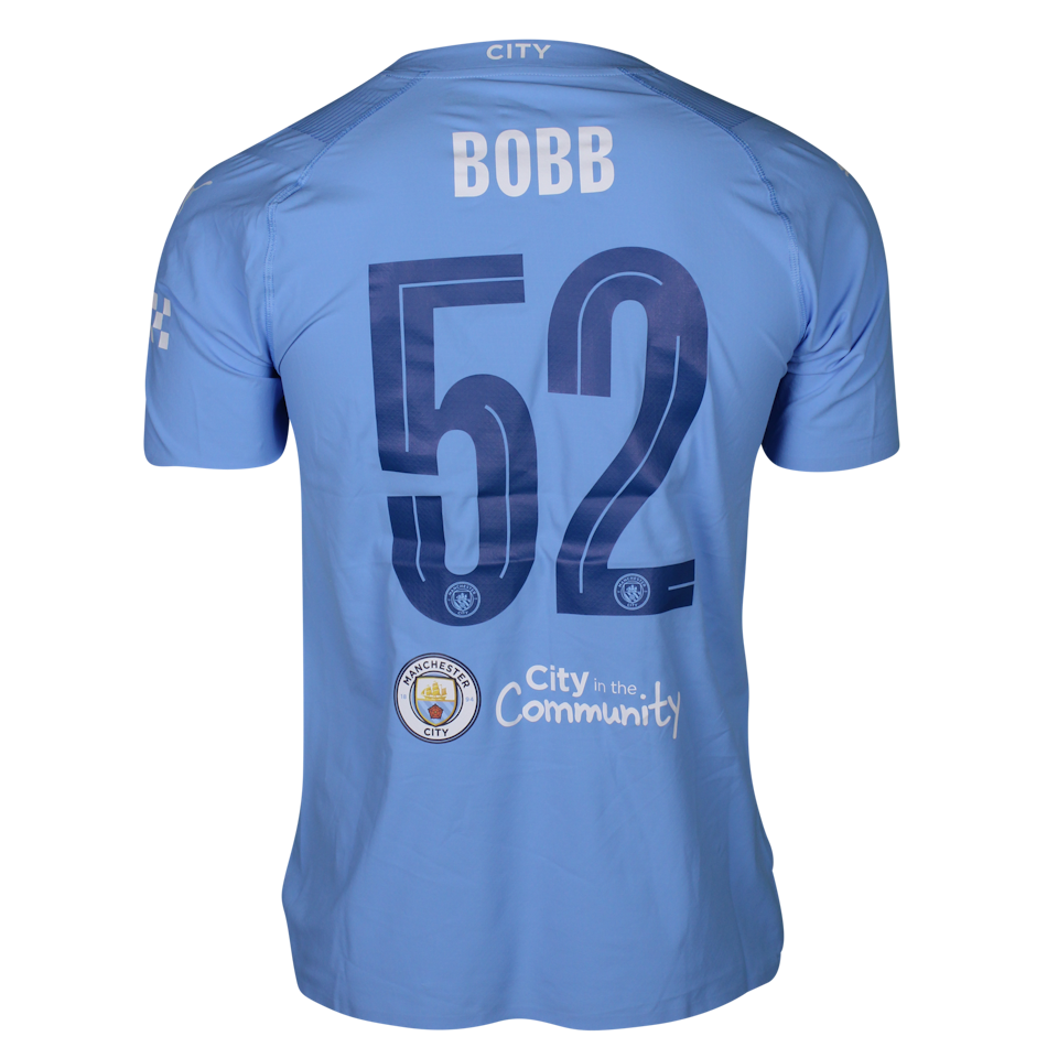 Oscar Bobb Manchester City shirt