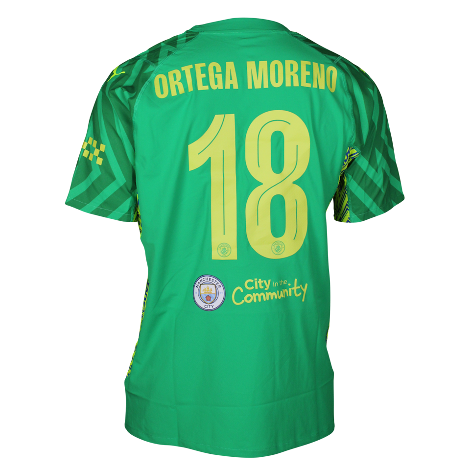 Manchester City 팀의 Stefan Ortega  셔츠