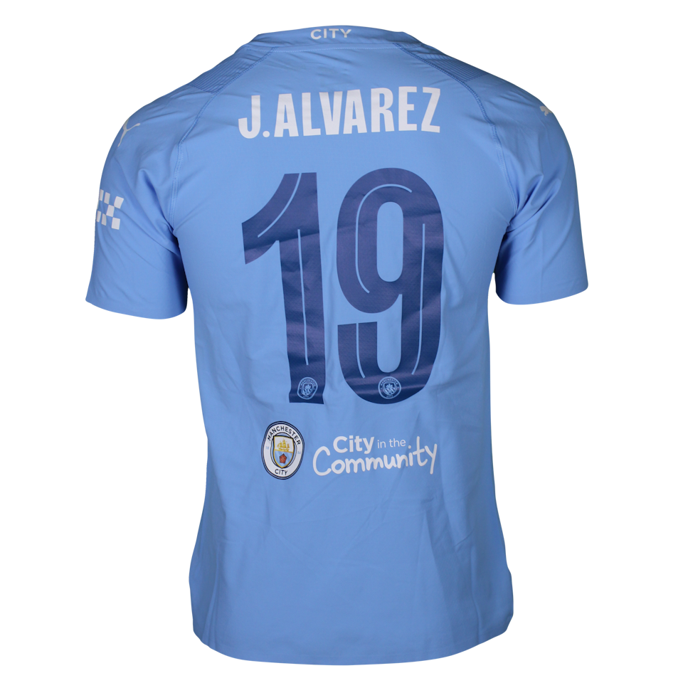 Julián Alvarez Manchester City shirt