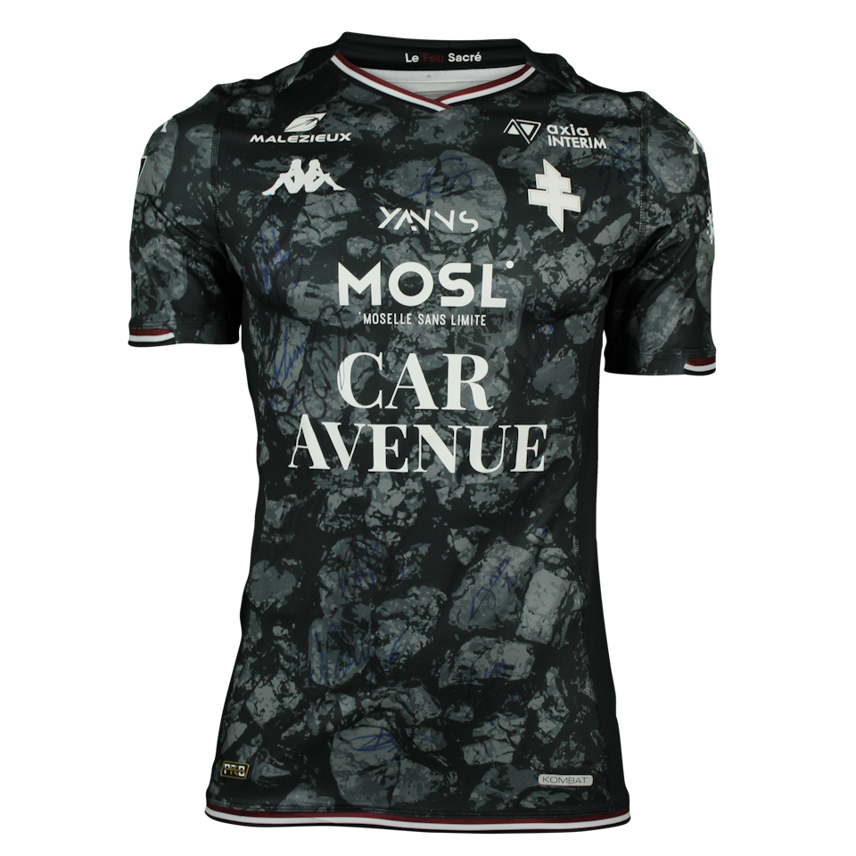 Squad Signed Shirt | FC Metz