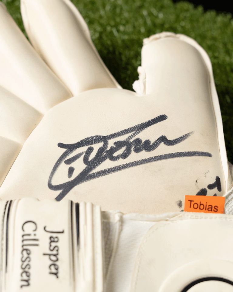 Jasper Cillessen | Signed Gloves