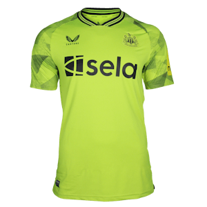 Martin Dubravka Shirt and Shorts | Carabao Cup