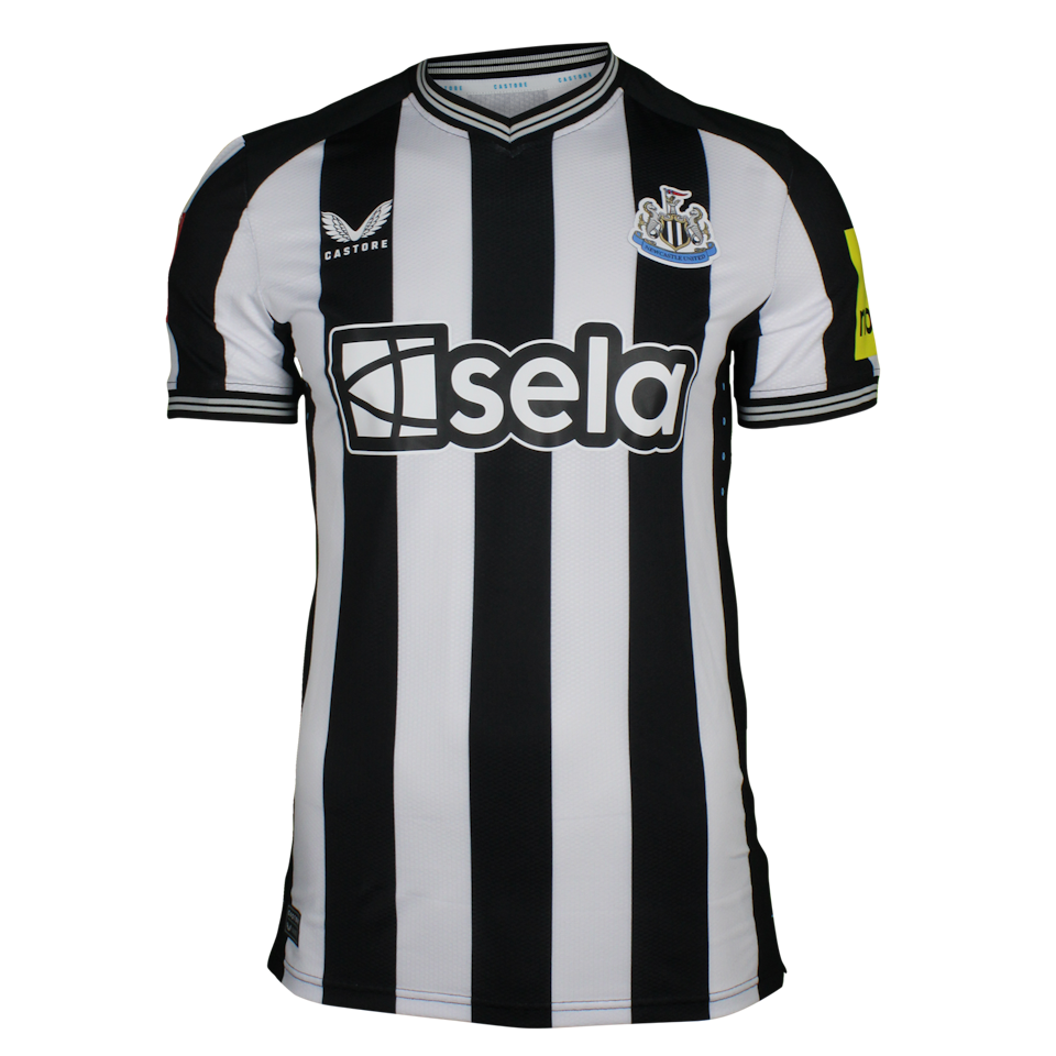 Anthony Gordon Shirt and Shorts | FA Cup