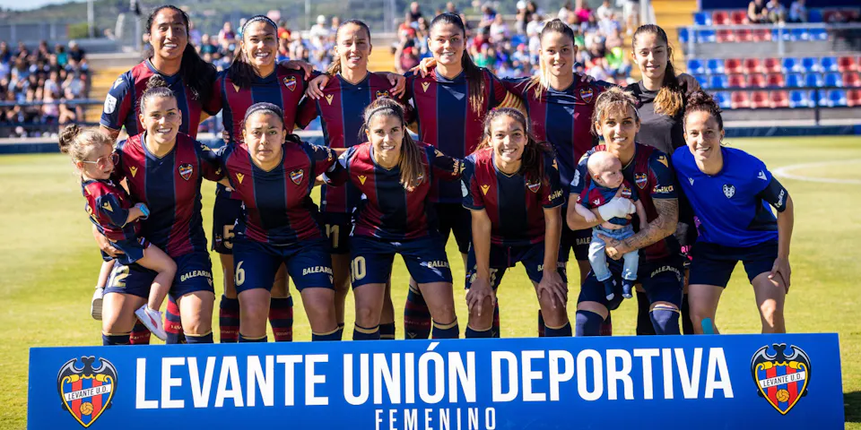 event banner for Barcelona W - Levante Femenino